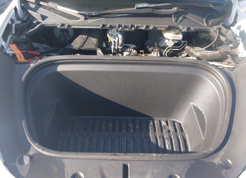 Photo 10 of 2022 Tesla Model Y LONG RANGE DUAL MOTOR ALL-WHEEL DRIVE (VIN 7SAYGDEE3NF347201)