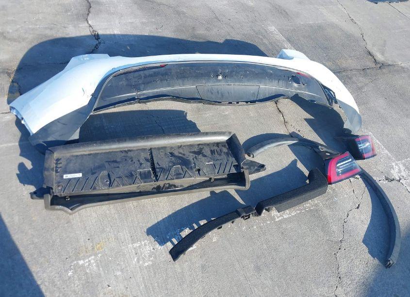 Photo 12 of 2022 Tesla Model Y LONG RANGE DUAL MOTOR ALL-WHEEL DRIVE (VIN 7SAYGDEE3NF347201)