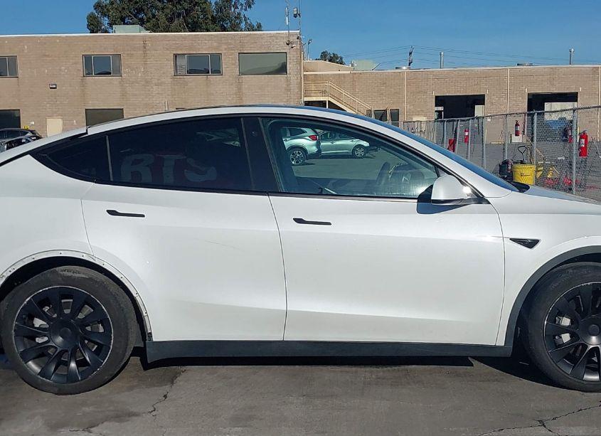 Photo 14 of 2022 Tesla Model Y LONG RANGE DUAL MOTOR ALL-WHEEL DRIVE (VIN 7SAYGDEE3NF347201)