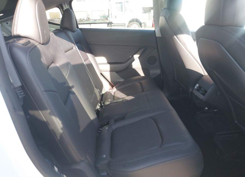 Photo 8 of 2022 Tesla Model Y LONG RANGE DUAL MOTOR ALL-WHEEL DRIVE (VIN 7SAYGDEE3NF347201)