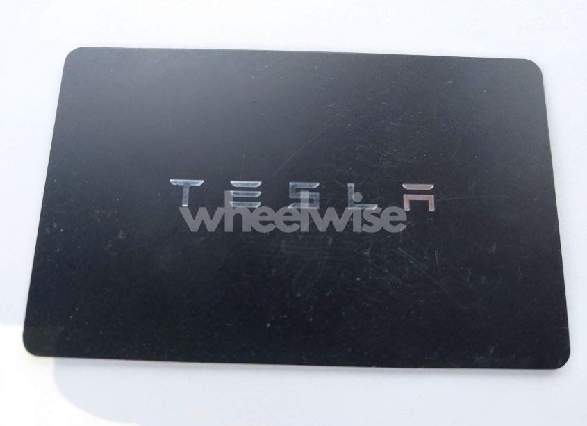 Photo 11 of 2022 Tesla Model Y LONG RANGE DUAL MOTOR ALL-WHEEL DRIVE (VIN 7SAYGDEE3NF422205)