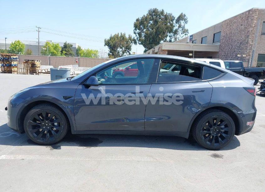 Photo 14 of 2022 Tesla Model Y LONG RANGE DUAL MOTOR ALL-WHEEL DRIVE (VIN 7SAYGDEE3NF422205)