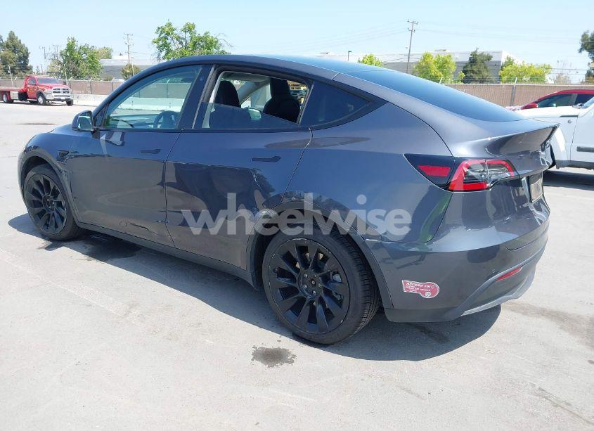 Photo 3 of 2022 Tesla Model Y LONG RANGE DUAL MOTOR ALL-WHEEL DRIVE (VIN 7SAYGDEE3NF422205)