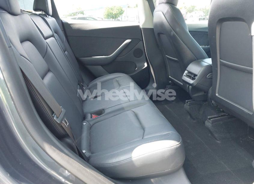 Photo 8 of 2022 Tesla Model Y LONG RANGE DUAL MOTOR ALL-WHEEL DRIVE (VIN 7SAYGDEE3NF422205)