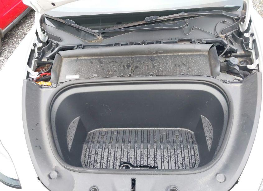 Photo 10 of 2022 Tesla Model Y LONG RANGE DUAL MOTOR ALL-WHEEL DRIVE (VIN 7SAYGDEE3NF428795)