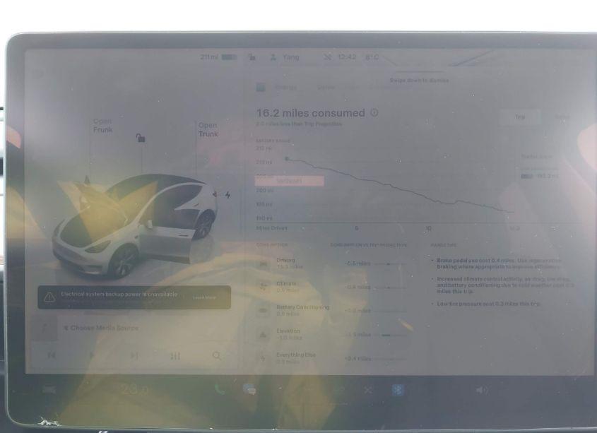 Photo 17 of 2022 Tesla Model Y LONG RANGE DUAL MOTOR ALL-WHEEL DRIVE (VIN 7SAYGDEE3NF428795)