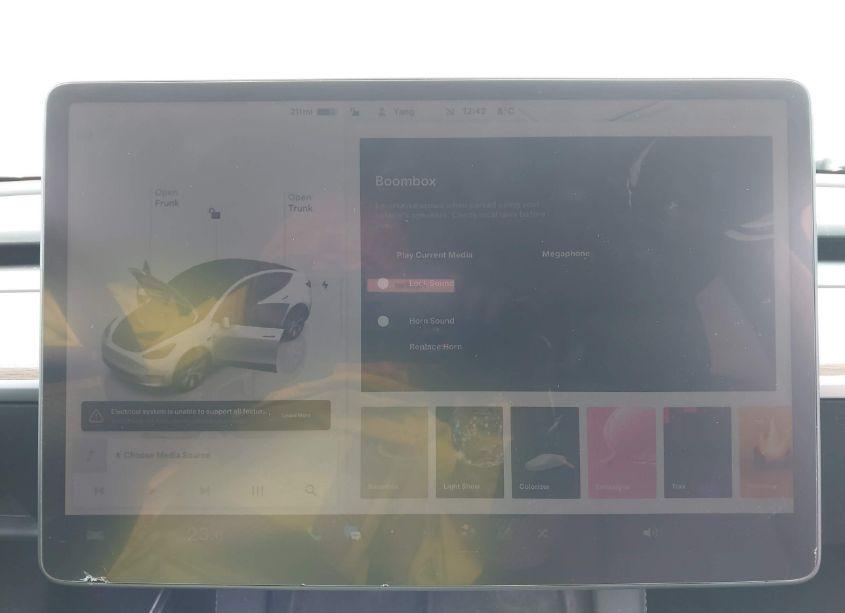 Photo 18 of 2022 Tesla Model Y LONG RANGE DUAL MOTOR ALL-WHEEL DRIVE (VIN 7SAYGDEE3NF428795)