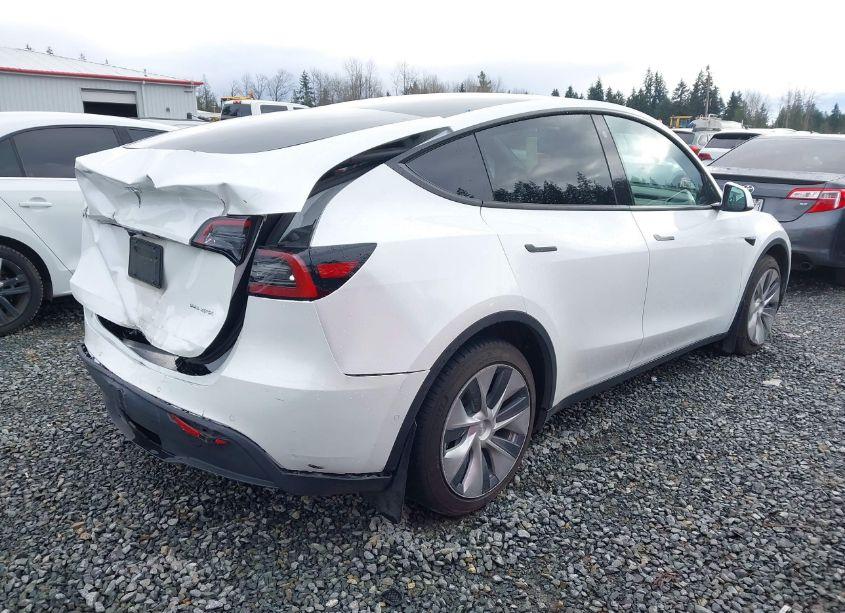 Photo 4 of 2022 Tesla Model Y LONG RANGE DUAL MOTOR ALL-WHEEL DRIVE (VIN 7SAYGDEE3NF428795)