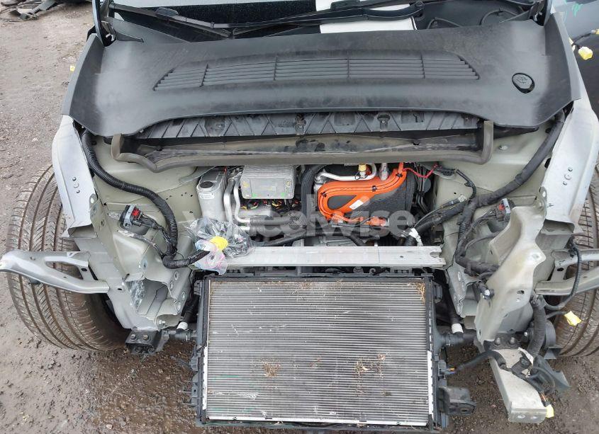 Photo 10 of 2022 Tesla Model Y LONG RANGE DUAL MOTOR ALL-WHEEL DRIVE (VIN 7SAYGDEE3NF455642)