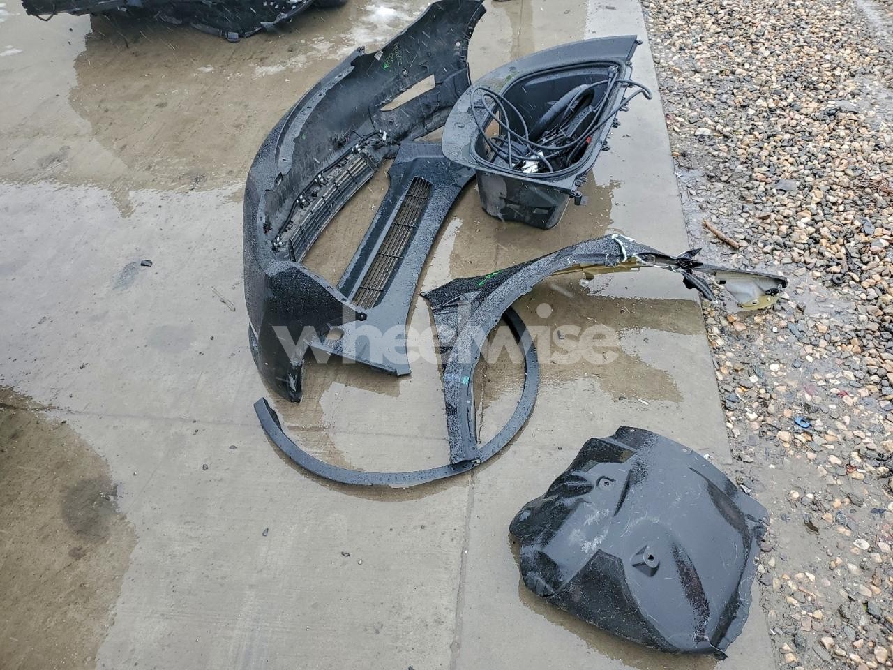 Photo 13 of 2022 TESLA MODEL Y (VIN 7SAYGDEE3NF480573)