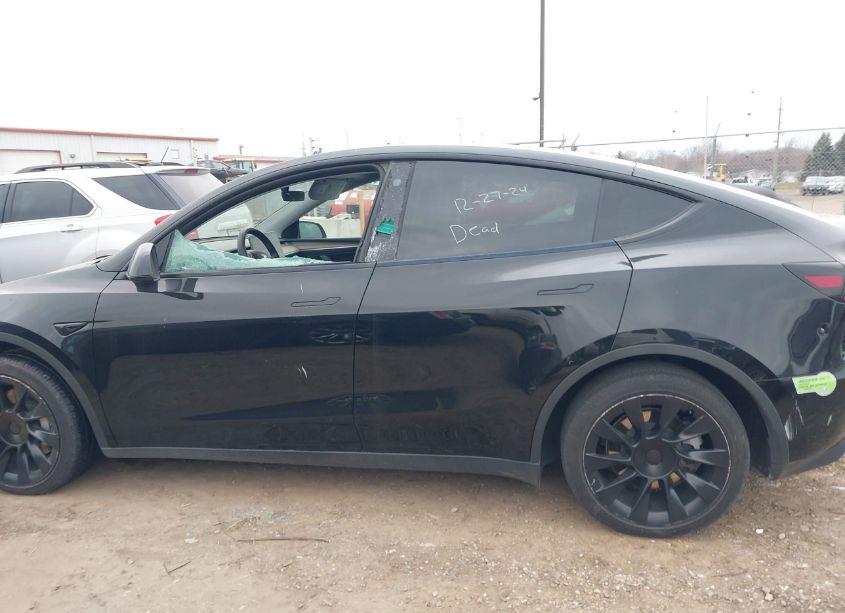 Photo 13 of 2023 Tesla Model Y AWD/LONG RANGE DUAL MOTOR ALL-WHEEL DRIVE (VIN 7SAYGDEE3PA042779)