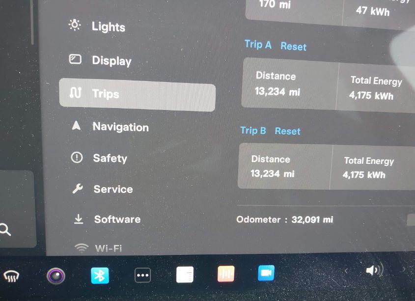 Photo 14 of 2023 Tesla Model Y AWD/LONG RANGE DUAL MOTOR ALL-WHEEL DRIVE (VIN 7SAYGDEE3PA042779)