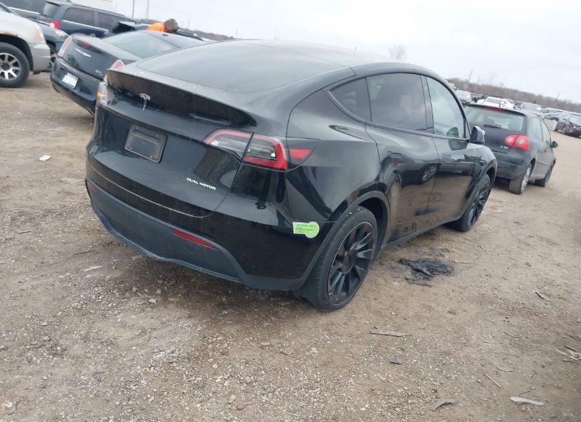 Photo 4 of 2023 Tesla Model Y AWD/LONG RANGE DUAL MOTOR ALL-WHEEL DRIVE (VIN 7SAYGDEE3PA042779)