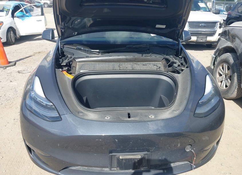 Photo 10 of 2023 Tesla Model Y AWD/LONG RANGE DUAL MOTOR ALL-WHEEL DRIVE (VIN 7SAYGDEE3PA050610)