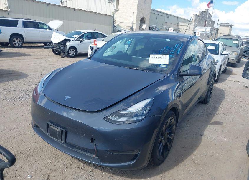 Photo 2 of 2023 Tesla Model Y AWD/LONG RANGE DUAL MOTOR ALL-WHEEL DRIVE (VIN 7SAYGDEE3PA050610)