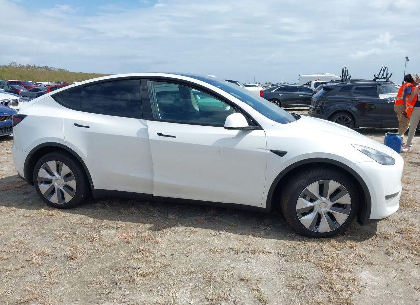 Photo 12 of 2023 Tesla Model Y AWD/LONG RANGE DUAL MOTOR ALL-WHEEL DRIVE (VIN 7SAYGDEE3PA085924)