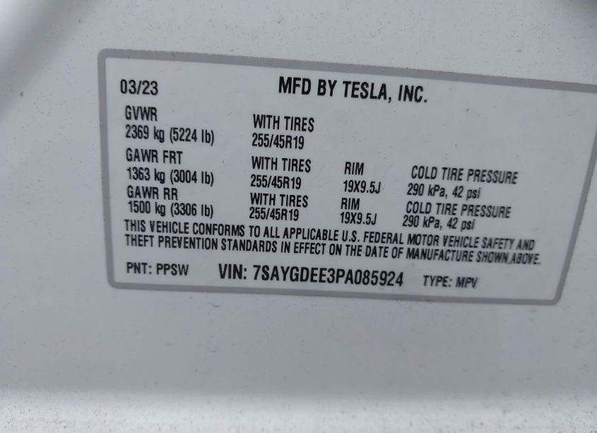 Photo 9 of 2023 Tesla Model Y AWD/LONG RANGE DUAL MOTOR ALL-WHEEL DRIVE (VIN 7SAYGDEE3PA085924)