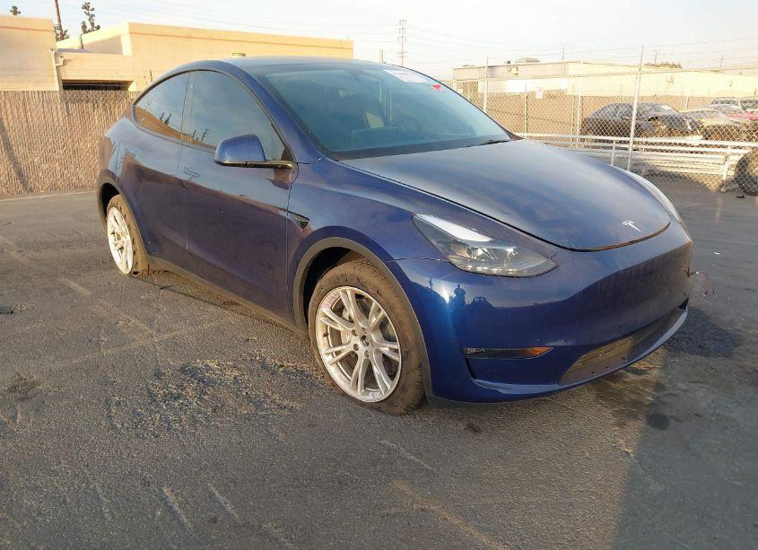 2023 Tesla Model Y AWD/LONG RANGE DUAL MOTOR ALL-WHEEL DRIVE (VIN 7SAYGDEE3PA116752) main photo