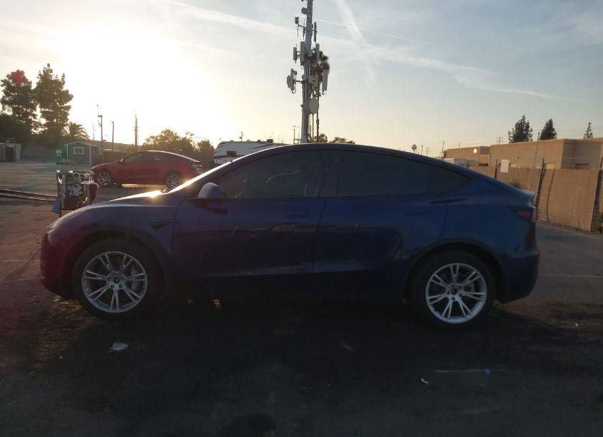 Photo 14 of 2023 Tesla Model Y AWD/LONG RANGE DUAL MOTOR ALL-WHEEL DRIVE (VIN 7SAYGDEE3PA116752)