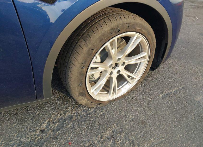 Photo 19 of 2023 Tesla Model Y AWD/LONG RANGE DUAL MOTOR ALL-WHEEL DRIVE (VIN 7SAYGDEE3PA116752)