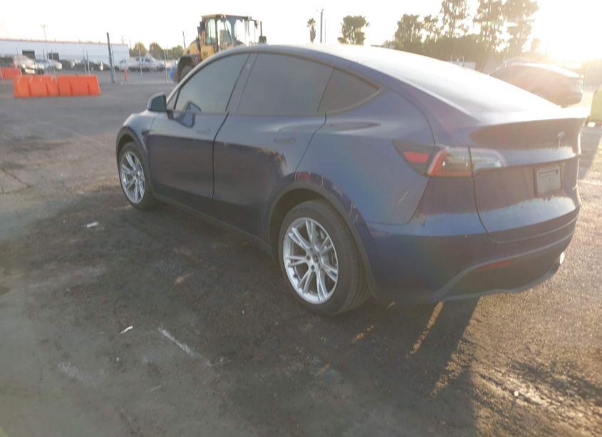 Photo 3 of 2023 Tesla Model Y AWD/LONG RANGE DUAL MOTOR ALL-WHEEL DRIVE (VIN 7SAYGDEE3PA116752)