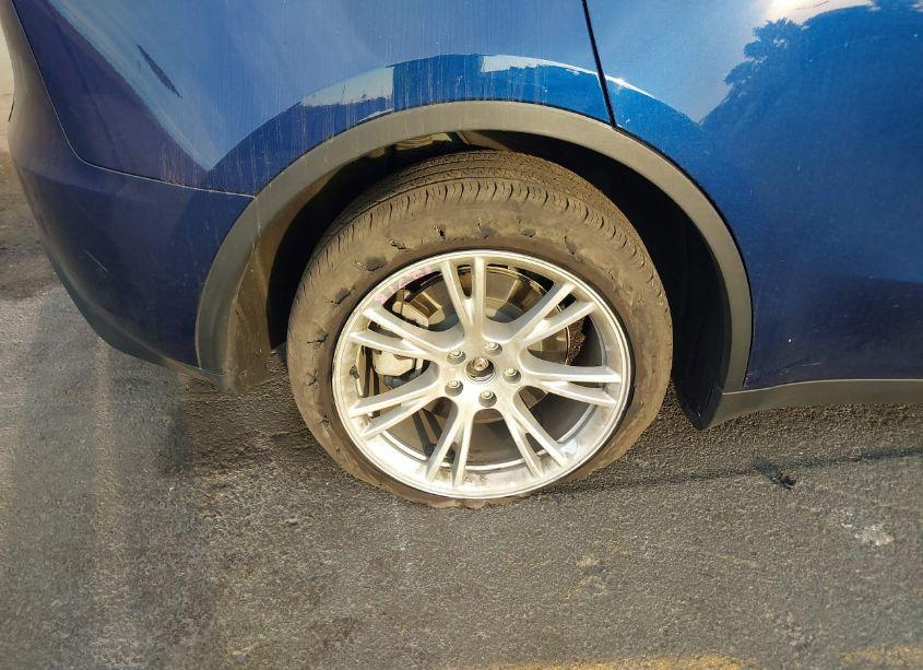 Photo 6 of 2023 Tesla Model Y AWD/LONG RANGE DUAL MOTOR ALL-WHEEL DRIVE (VIN 7SAYGDEE3PA116752)