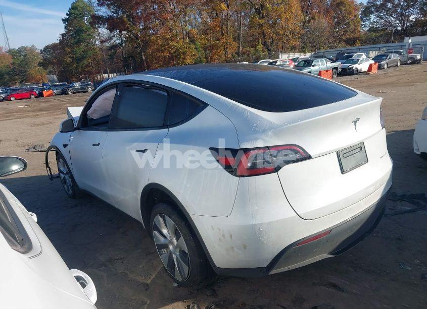 Photo 3 of 2023 Tesla Model Y AWD/LONG RANGE DUAL MOTOR ALL-WHEEL DRIVE (VIN 7SAYGDEE3PA130666)