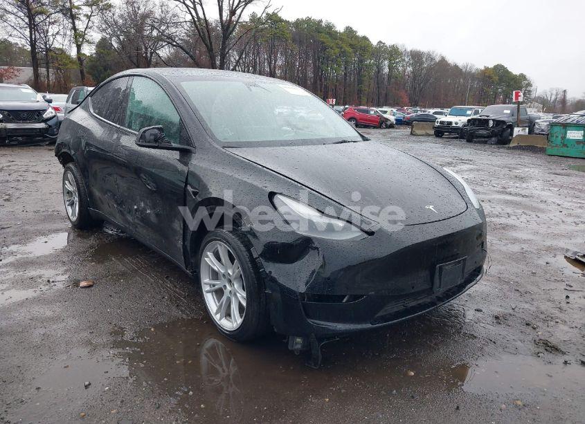 2023 Tesla Model Y AWD/LONG RANGE DUAL MOTOR ALL-WHEEL DRIVE (VIN 7SAYGDEE3PA173582) main photo