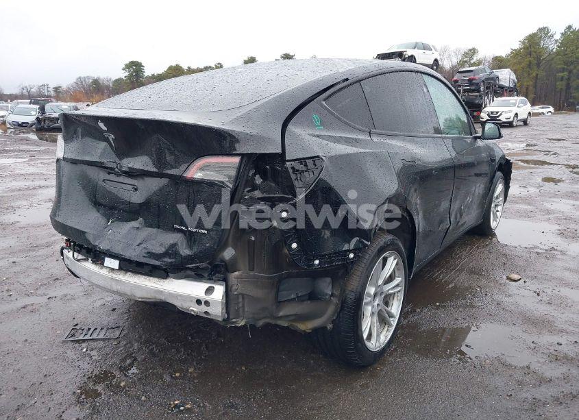 Photo 6 of 2023 Tesla Model Y AWD/LONG RANGE DUAL MOTOR ALL-WHEEL DRIVE (VIN 7SAYGDEE3PA173582)