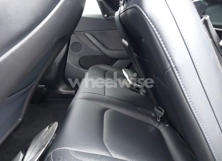 Photo 8 of 2023 Tesla Model Y AWD/LONG RANGE DUAL MOTOR ALL-WHEEL DRIVE (VIN 7SAYGDEE3PA173582)