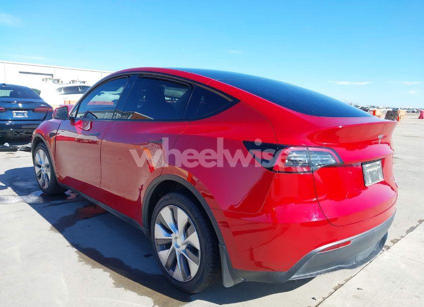 Photo 3 of 2023 Tesla Model Y AWD/LONG RANGE DUAL MOTOR ALL-WHEEL DRIVE (VIN 7SAYGDEE3PA201333)