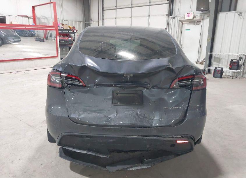Photo 16 of 2023 Tesla Model Y AWD/LONG RANGE DUAL MOTOR ALL-WHEEL DRIVE (VIN 7SAYGDEE3PF715864)
