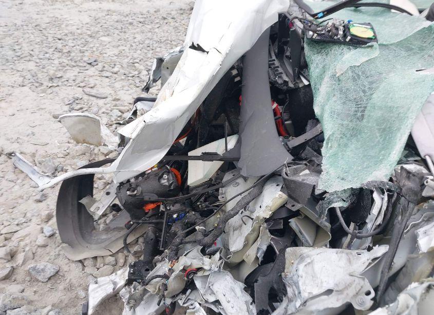 Photo 10 of 2024 Tesla Model Y LONG RANGE DUAL MOTOR ALL-WHEEL DRIVE (VIN 7SAYGDEE3RA317909)