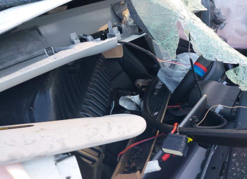 Photo 5 of 2024 Tesla Model Y LONG RANGE DUAL MOTOR ALL-WHEEL DRIVE (VIN 7SAYGDEE3RA317909)