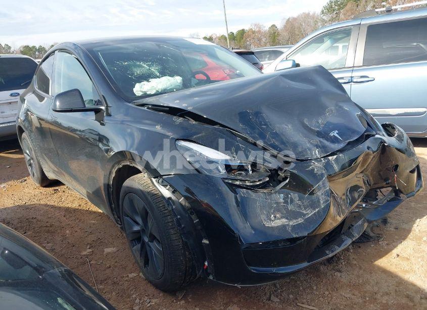 2024 Tesla Model Y LONG RANGE DUAL MOTOR ALL-WHEEL DRIVE (VIN 7SAYGDEE3RA329560) main photo