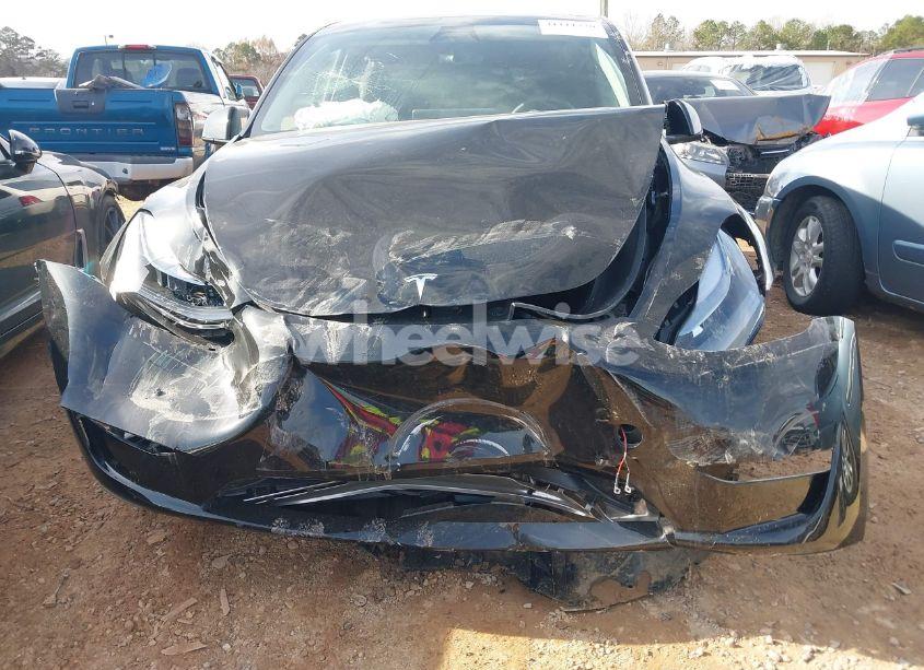 Photo 12 of 2024 Tesla Model Y LONG RANGE DUAL MOTOR ALL-WHEEL DRIVE (VIN 7SAYGDEE3RA329560)