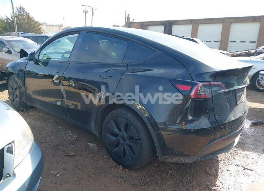 Photo 3 of 2024 Tesla Model Y LONG RANGE DUAL MOTOR ALL-WHEEL DRIVE (VIN 7SAYGDEE3RA329560)