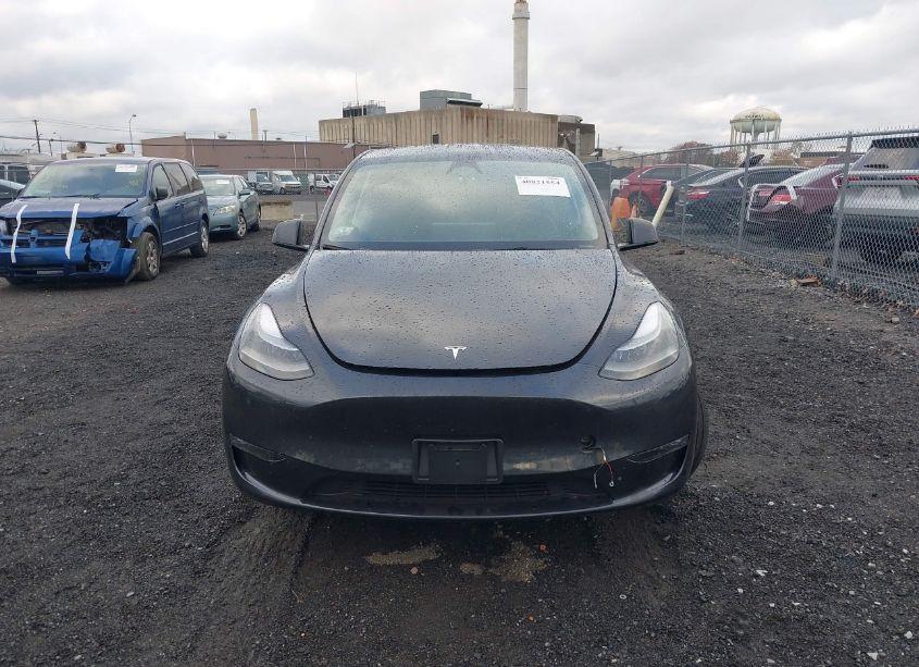 Photo 11 of 2024 Tesla Model Y LONG RANGE DUAL MOTOR ALL-WHEEL DRIVE (VIN 7SAYGDEE3RF033716)