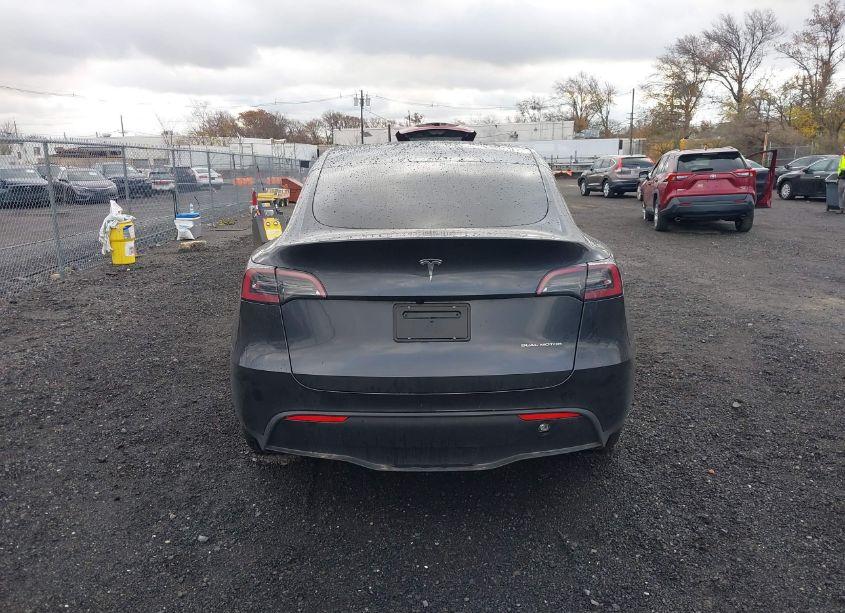 Photo 15 of 2024 Tesla Model Y LONG RANGE DUAL MOTOR ALL-WHEEL DRIVE (VIN 7SAYGDEE3RF033716)