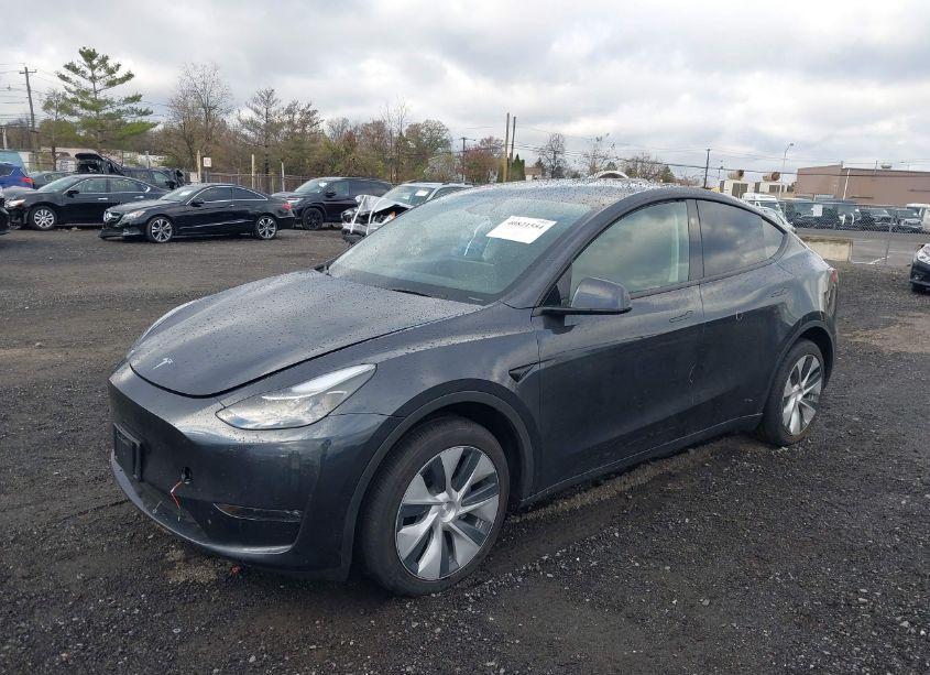 Photo 6 of 2024 Tesla Model Y LONG RANGE DUAL MOTOR ALL-WHEEL DRIVE (VIN 7SAYGDEE3RF033716)
