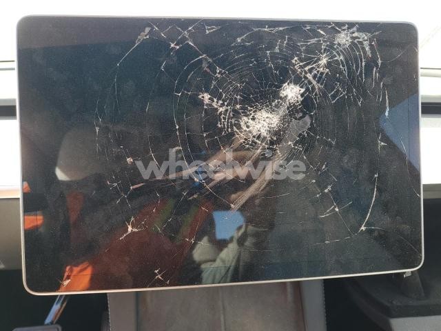 Photo 4 of 2024 TESLA MODEL Y (VIN 7SAYGDEE3RF082981)