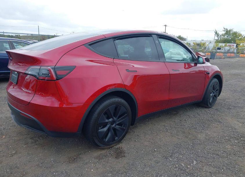 Photo 4 of 2024 Tesla Model Y LONG RANGE DUAL MOTOR ALL-WHEEL DRIVE (VIN 7SAYGDEE3RF152611)
