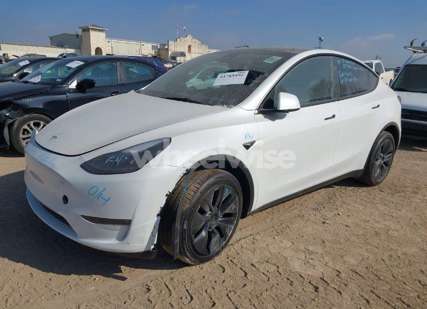 Photo 2 of 2025 Tesla Model Y LONG RANGE DUAL MOTOR ALL-WHEEL DRIVE (VIN 7SAYGDEE3SA359986)