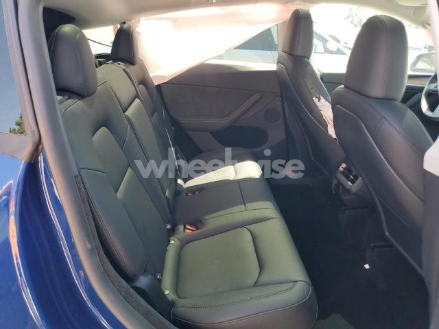 Photo 4 of 2025 TESLA MODEL Y (VIN 7SAYGDEE3SA360765)
