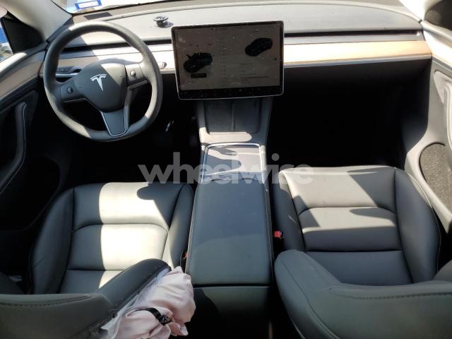 Photo 9 of 2025 TESLA MODEL Y (VIN 7SAYGDEE3SA360765)