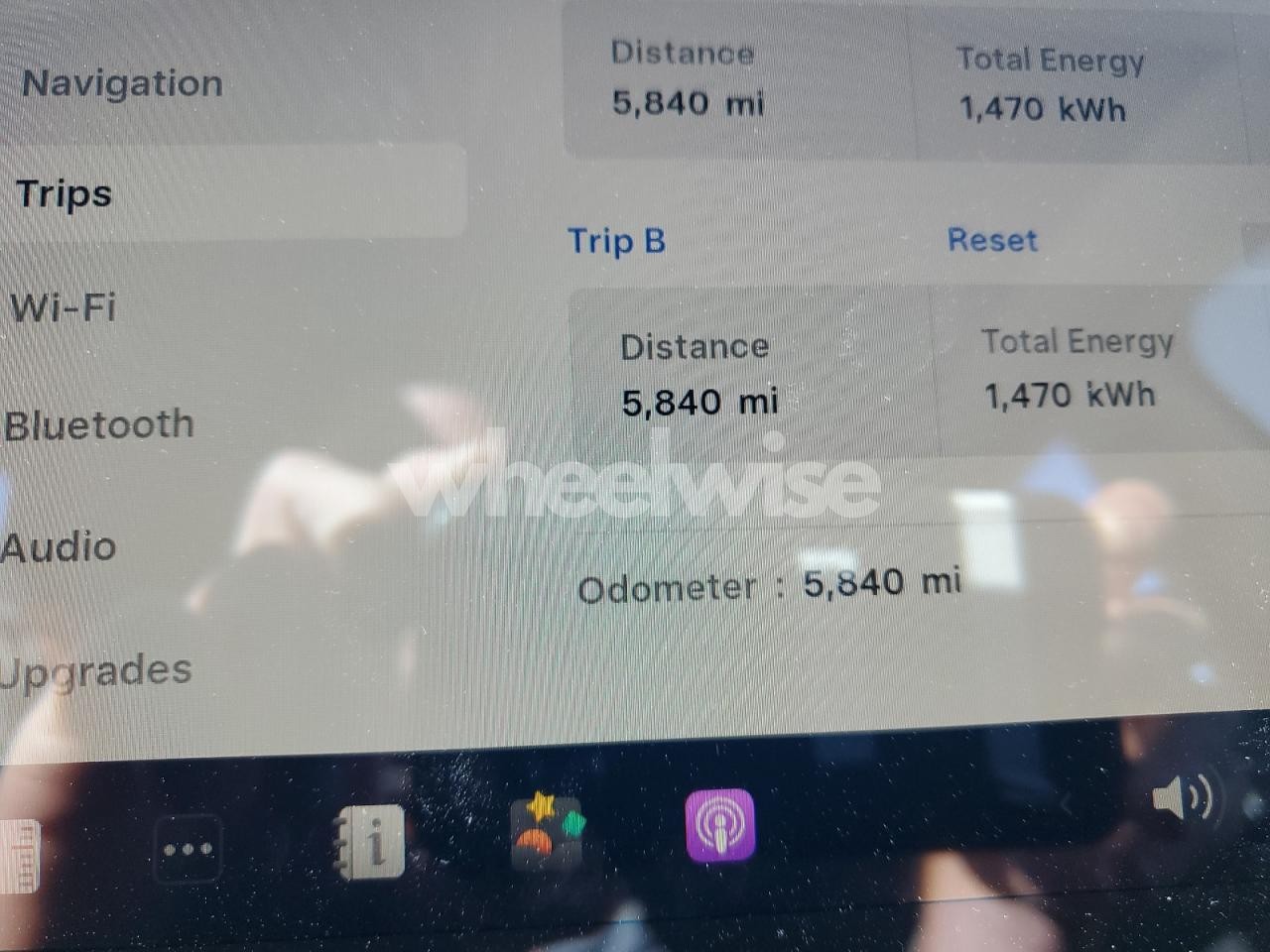 Photo 9 of 2026 TESLA MODEL Y N/A (VIN 7SAYGDEE3TA389815)