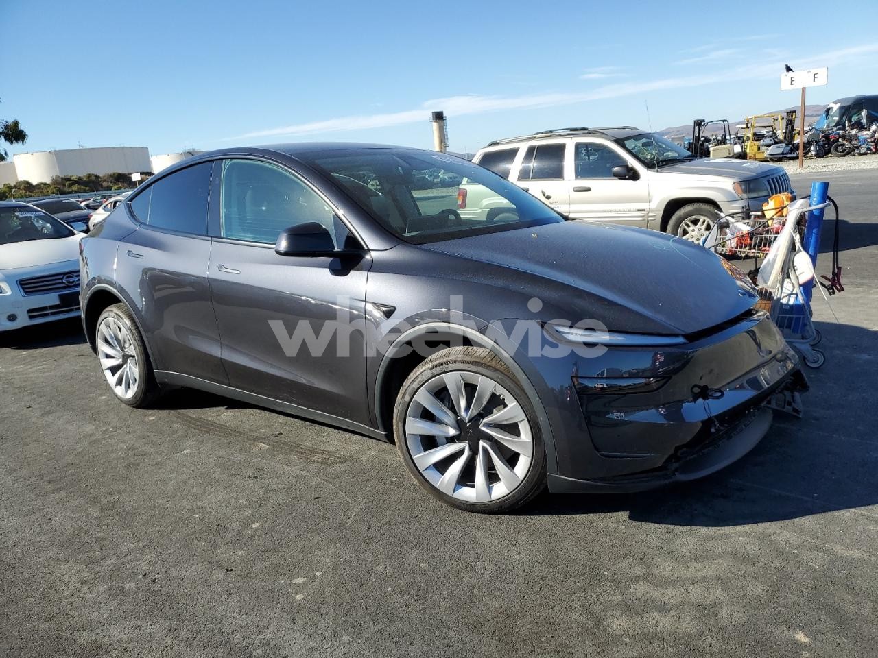 Photo 4 of 2026 TESLA MODEL Y (VIN 7SAYGDEE3TF339080)