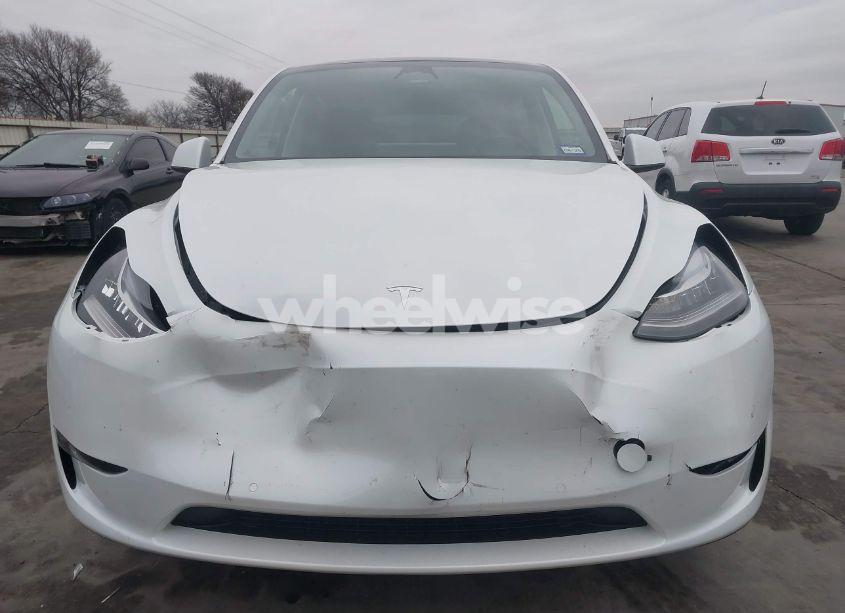 Photo 19 of 2022 Tesla Model Y LONG RANGE DUAL MOTOR ALL-WHEEL DRIVE (VIN 7SAYGDEE4NA010632)