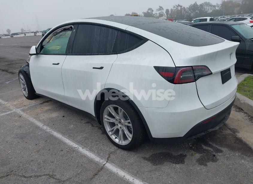 Photo 3 of 2022 Tesla Model Y LONG RANGE DUAL MOTOR ALL-WHEEL DRIVE (VIN 7SAYGDEE4NF315356)