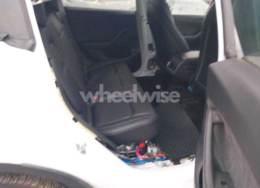 Photo 8 of 2022 Tesla Model Y LONG RANGE DUAL MOTOR ALL-WHEEL DRIVE (VIN 7SAYGDEE4NF315356)